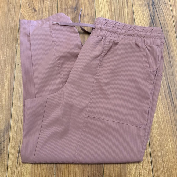 Reebok Athletic Pants size LARGE - Picture 1 of 5